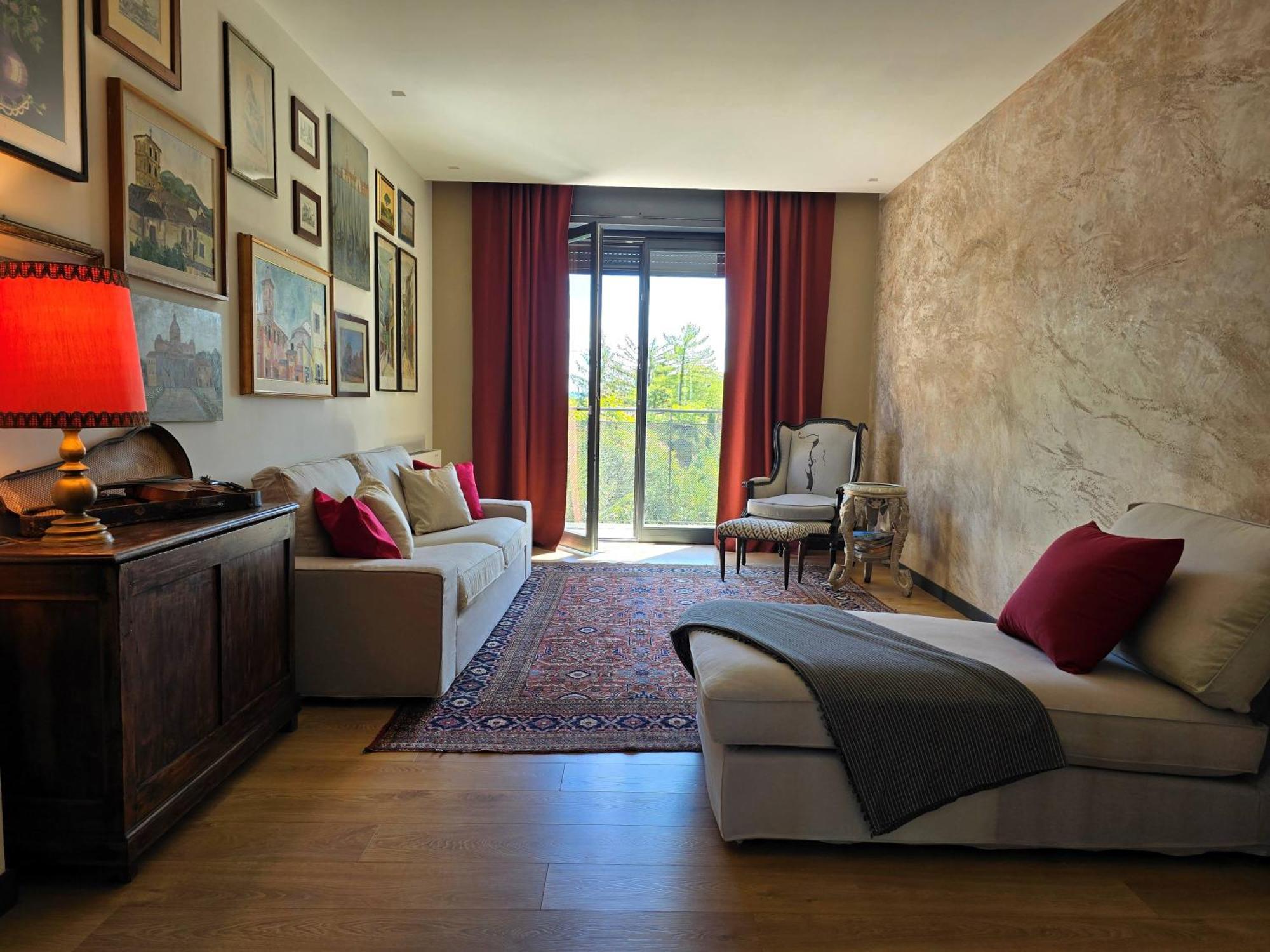 Art Garage Varese Biandronno Экстерьер фото